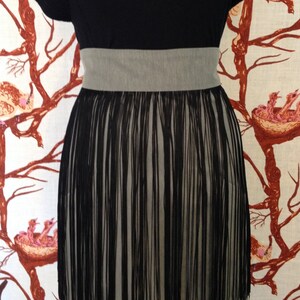 Made to Order Funky Long Fringe Party Pencil Straight 18&quot; Mini Knee  Skirt with High Waist Band and Pockets