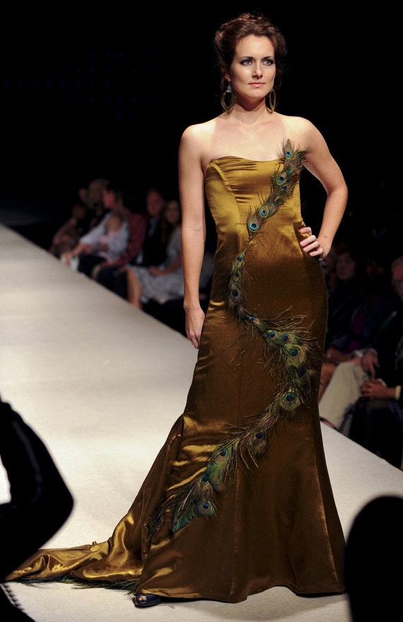 SALE SAMPLE Size 4 Bronze Peacock Feather Strapless Mermaid Trumpet Couture Evening Gown Prom Dress with Train & Open Keyhole Back