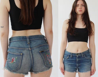 70er Jahre STERNZEICHEN DENIM SHORTS- Vintage Bestickte Stier Hippie 30 Taille h