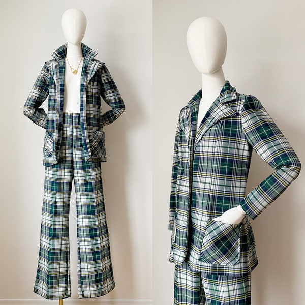 GREEN PLAID SUIT- 1970s Leisure Two Piece Bell Bottom Polyester Womens Pant Suit