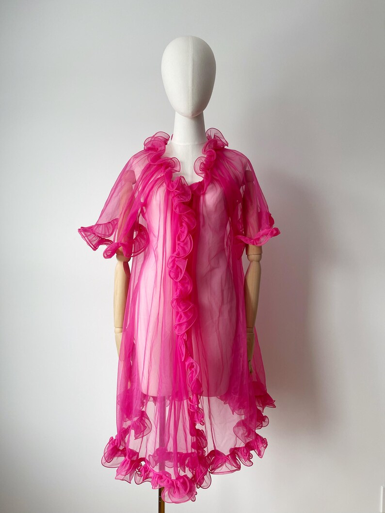 Cookies Pink Ruffle Robe Fuchsia Hot Pink Ruffle Robe- Vintage 1960s Peignoir Bed Jacket - Etsy