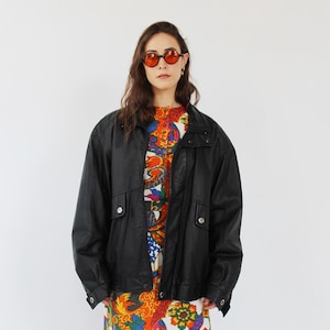 ジャケット・アウター 90s short blk real leather bomber jacket 90s Cropped Black Leather Bomber Jacket | the LIMITED Thick