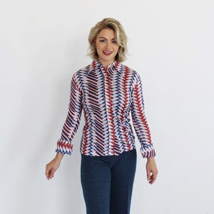 Blusa elegante con diseño de arte óptico de los años 70, talla S/M, camisa retro con cuello en punta