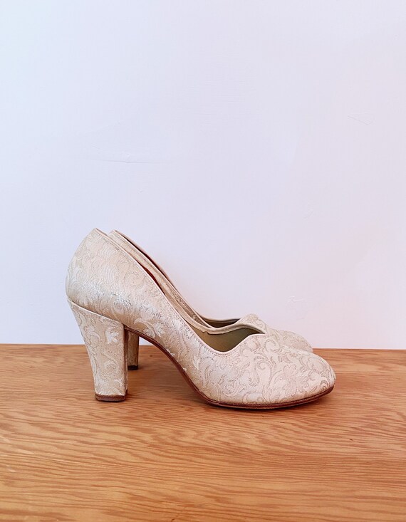 1940s BROCADE SILVER SHOES Heels Pumps 7 True Vintage Champagne Bridal Tapestry off White Richardson H Etsy UK