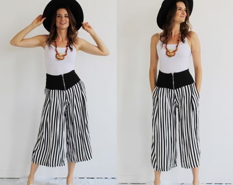High Waist Black & White Stripe Palazzo Pants- S, 90s Wideleg Moira Rose 3