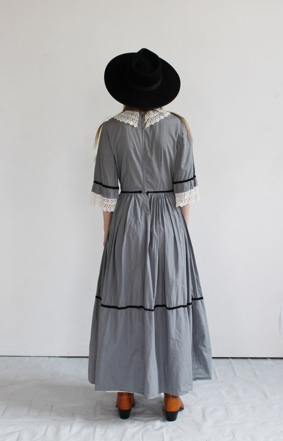 70s Vintage Boho Prarie Dress- 26, Gray Black Wit… - image 7