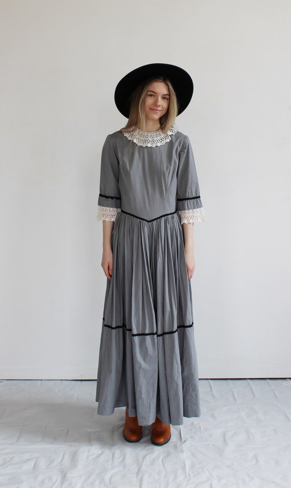 70s Vintage Boho Prarie Dress- 26, Gray Black Wit… - image 4