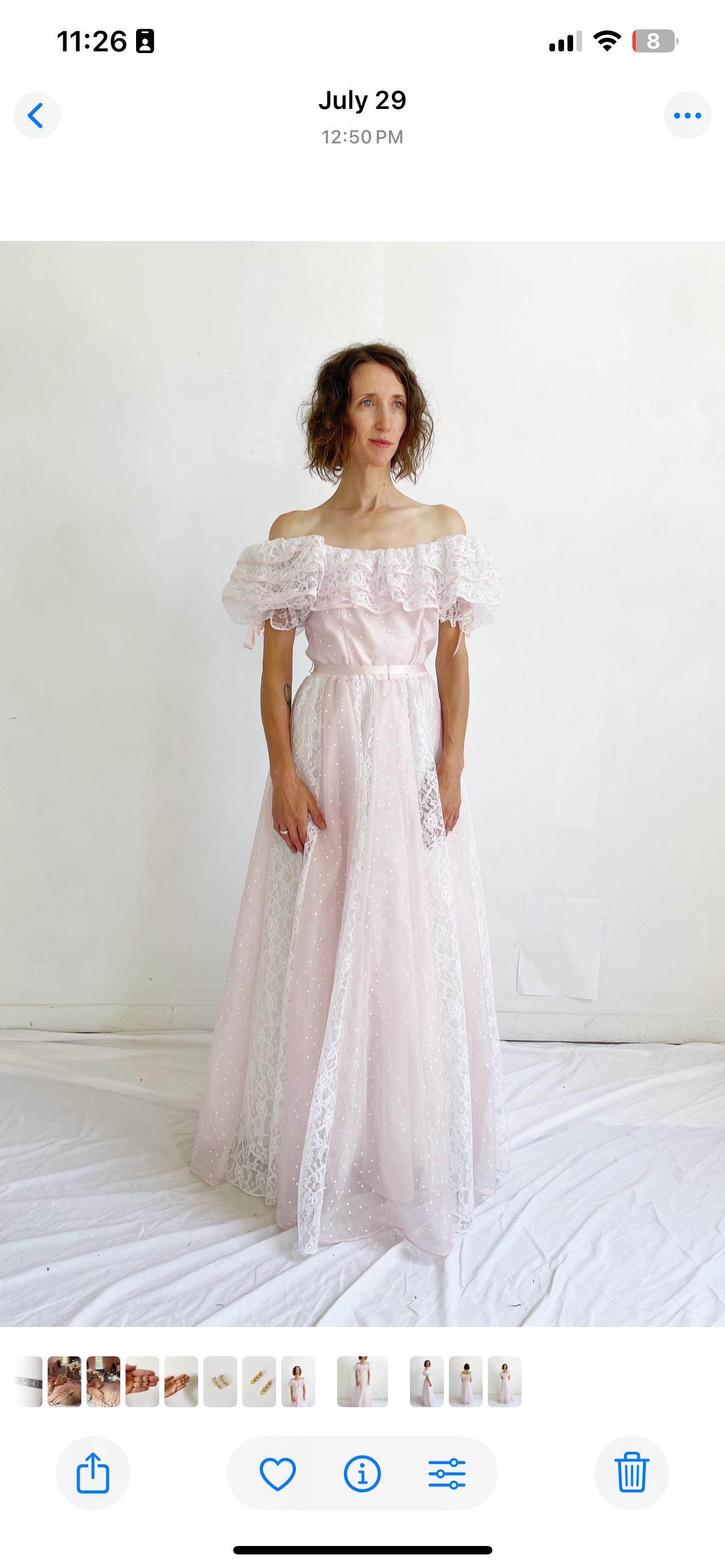 Vestido de encaje rosa - Vintage suizo con lunares pastel elegante para  baile de graduación de los años 80, chica sureña de salón - Etsy México, image size:1284x2778