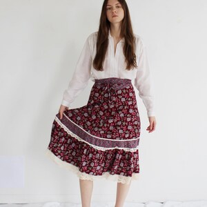 Calico Prarie Skirt- 27, 70s Boho Hippie Vintage Floral, High Waist Skirt