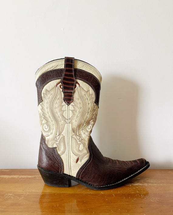 VINTAGE COWBOY BOOTS- Brown Western Cowgirl Womens 6 6.5 Two Tone Southwest Pointed Toe