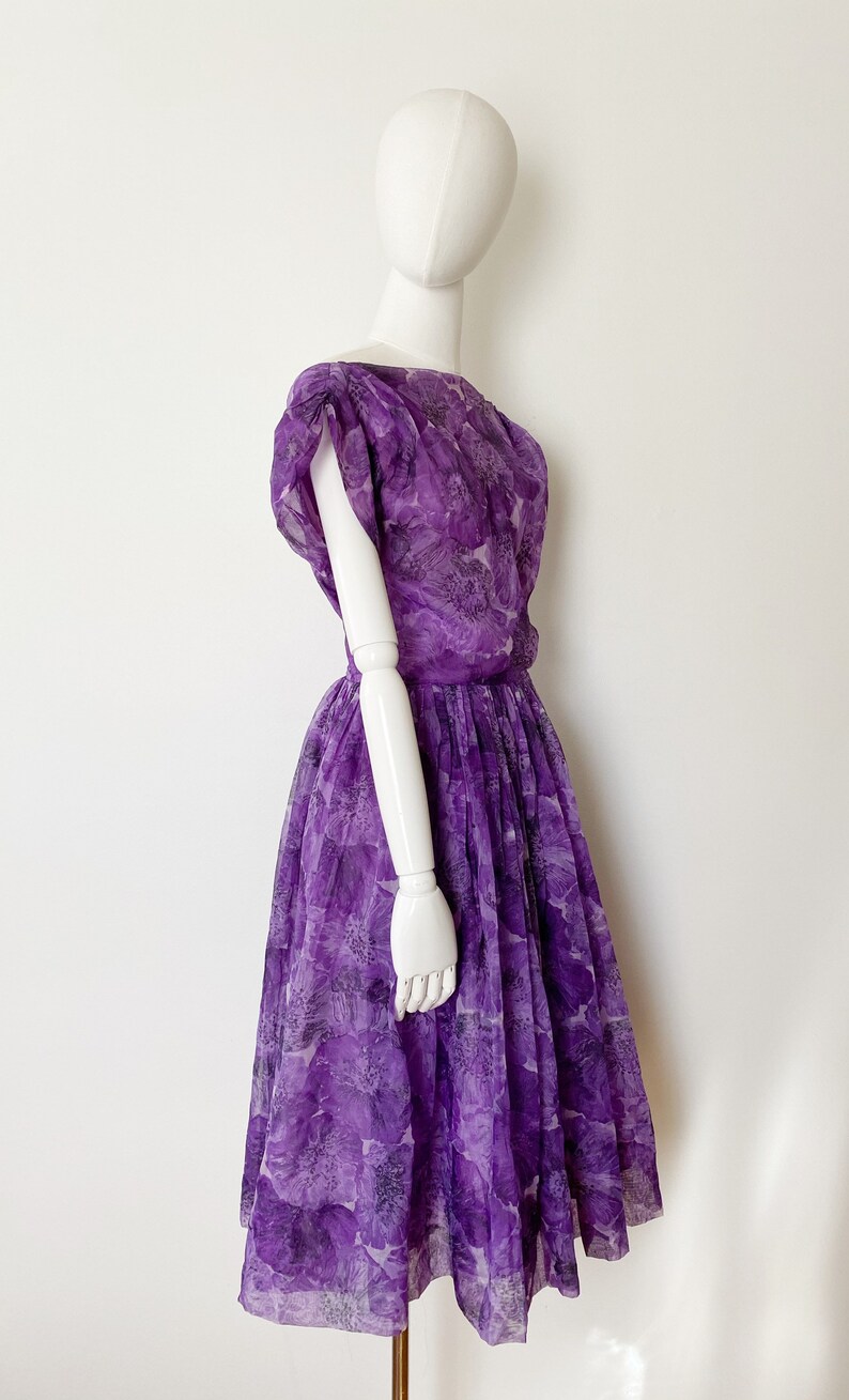 1950s Purple Fit /& Flare Dress Cupcake Retro Pinup Day Dress 28