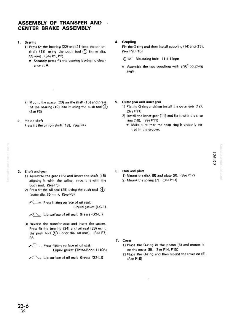 K&ouml;nnte beinhalten: Diagramm zur Montage von Transfer- und Mittelbremskomponenten. Anweisungen umfassen das Einsetzen von Lagern, Wellen, Zahnr&auml;dern und Dichtungen. Text mit Ma&szlig;en in mm und kgm. Aus einem komatsumanual.com Handbuch.