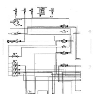 Puede incluir: Un diagrama de circuito el&eacute;ctrico detallado para un sistema de modo, que presenta una compleja red de l&iacute;neas, cajas y etiquetas. El diagrama incluye componentes como un interruptor de arranque, un zumbador y cajas de fusibles, con etiquetas de texto.
