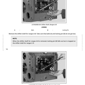 Pode incluir: Diagrama a preto e branco de um componente mec&acirc;nico com o texto "LX1042608-UN: Shifter Shaft, Ranges A-B" e "LX1042609-UN: Shifter Shafts for Ranges C-D and E". O diagrama mostra pe&ccedil;as internas e uma m&atilde;o usando uma ferramenta.