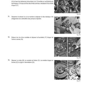 May include: Technical diagram with detailed instructions for engine maintenance. Includes close-up images of engine components, tools, and diagrams. Text in French provides step-by-step guidance for specific procedures.