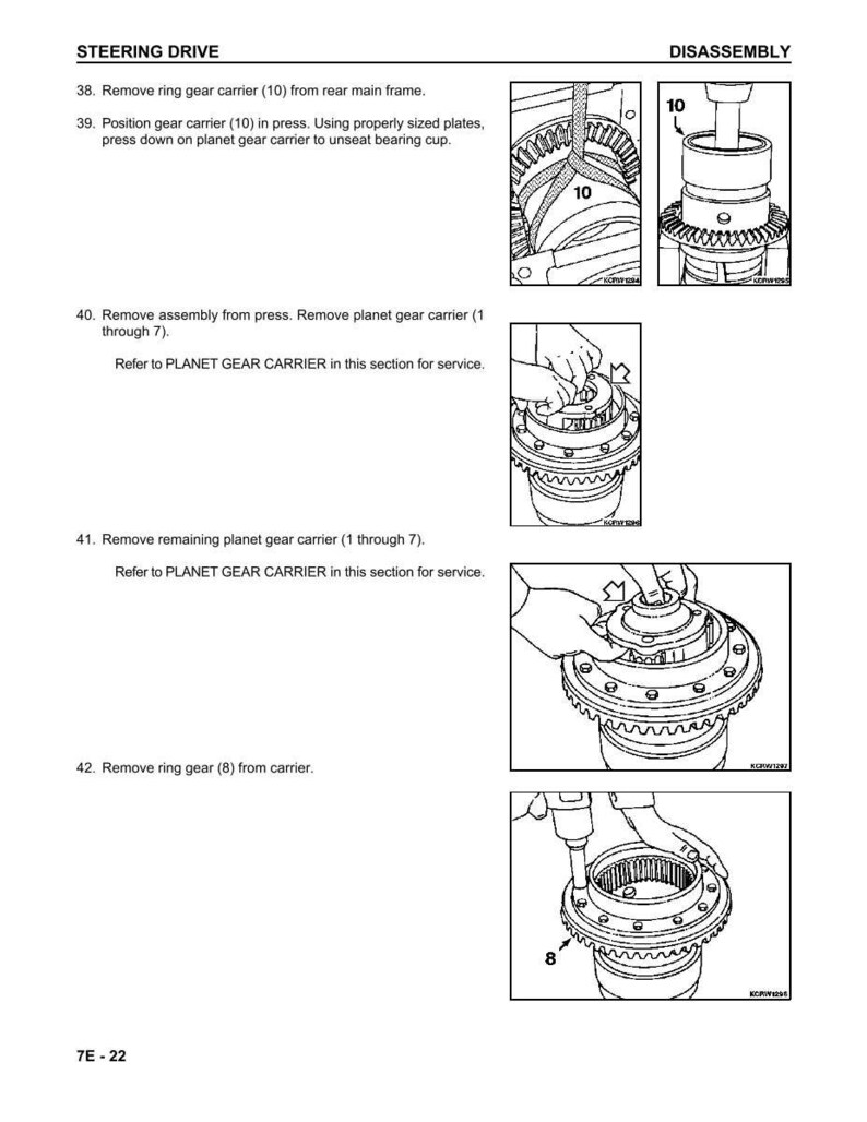 Puede incluir: Una p&aacute;gina de un manual que detalla el desmontaje de una direcci&oacute;n. El texto incluye instrucciones para quitar los soportes de la corona y los soportes de los engranajes planetarios. Los diagramas ilustran los pasos, con etiquetas como "10" y "8" que se&ntilde;alan componentes espec&iacute;ficos. La p&aacute;gina se titula "STEERING DRIVE" y "DISASSEMBLY".