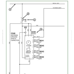 Peut inclure: Sch&eacute;ma &eacute;lectrique fonctionnel d'un syst&egrave;me, avec des &eacute;tiquettes pour les composants tels que la radio, l'antenne et l'horloge. Le sch&eacute;ma comprend des connexions de c&acirc;blage, &eacute;tiquet&eacute;es avec des lettres et des chiffres, et le texte "Reading Wiring Schematics and Diagrams."
