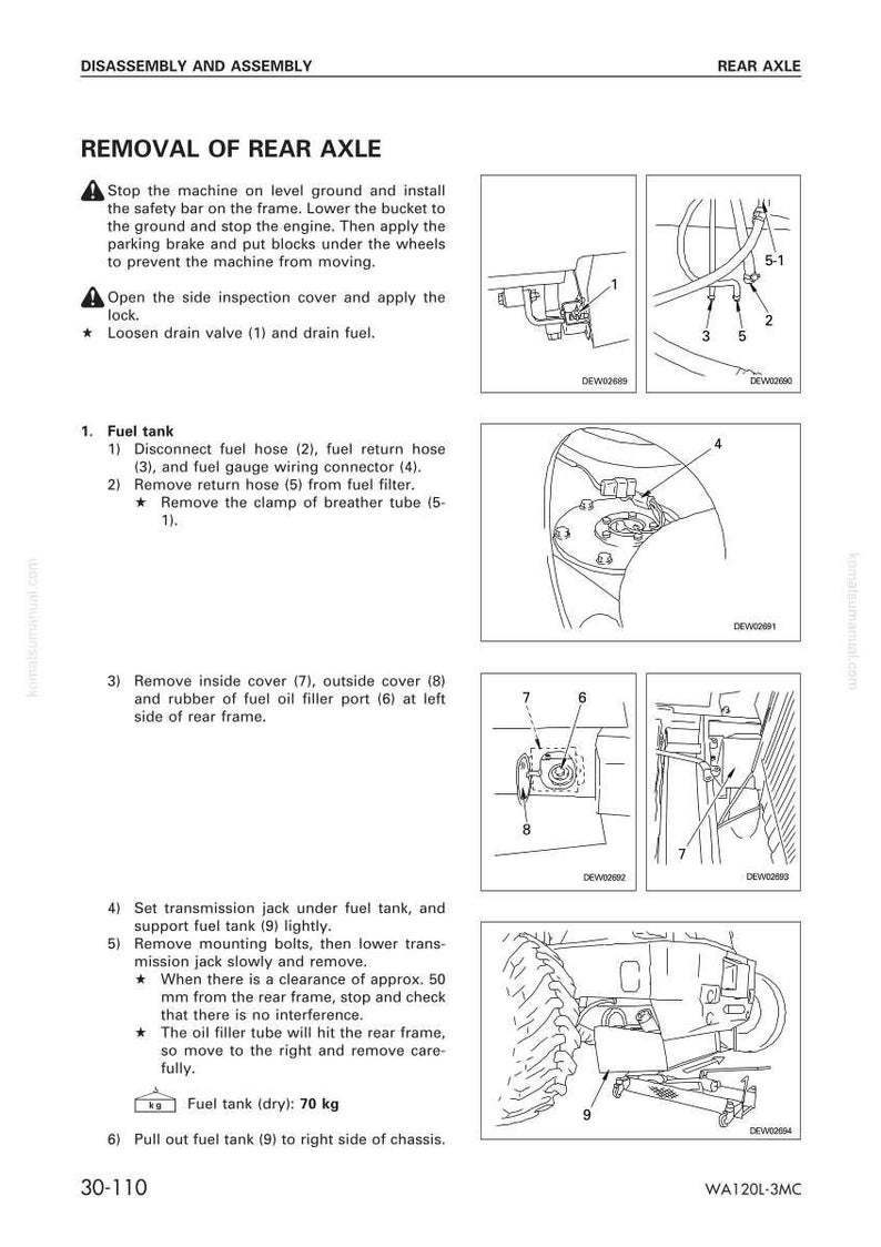Puede incluir: Diagrama de un manual que detalla la extracci&oacute;n de un eje trasero. La imagen incluye pasos numerados e ilustraciones de componentes como mangueras de combustible, cubiertas y el dep&oacute;sito de combustible. El texto incluye instrucciones y medidas.