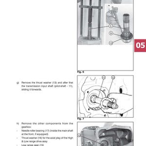 K&ouml;nnte beinhalten: Technische Diagramme des Constant Mesh 12x4-Gang-Getriebes, die Komponenten wie Kugellager, Druckscheibe und Eingangswelle zeigen. Enth&auml;lt Text und nummerierte Etiketten, mit einer roten "05" in der Ecke.
