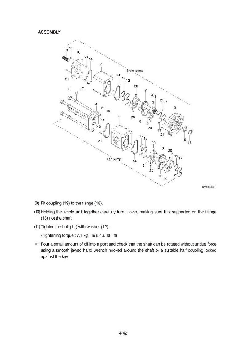 Puede incluir: Un diagrama expl&iacute;cito de componentes mec&aacute;nicos, que incluye una bomba de freno y una bomba de ventilador. La imagen muestra varias piezas etiquetadas con n&uacute;meros, incluidos pernos, arandelas y acoplamientos. El texto incluye instrucciones de montaje y especificaciones de par de apriete.