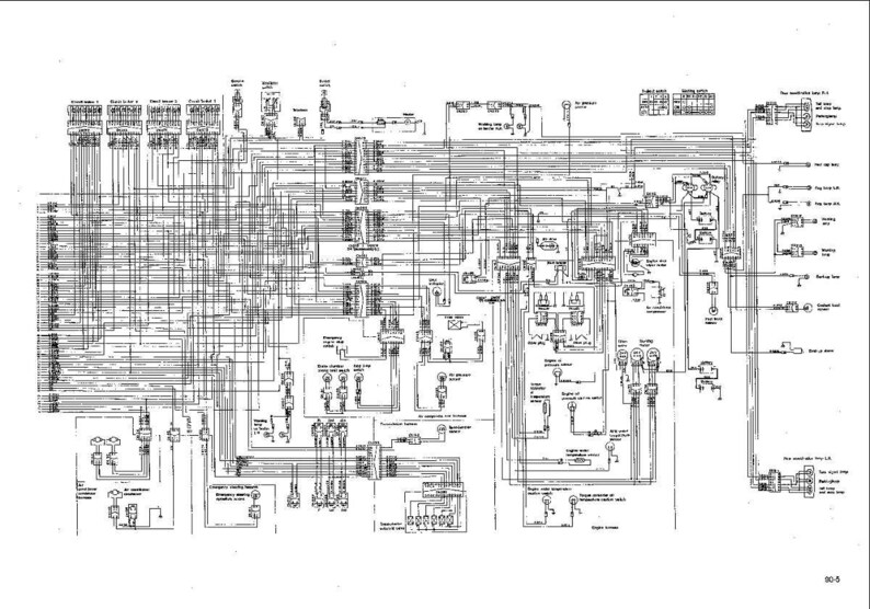 K&ouml;nnte beinhalten: Ein detailliertes Schwarz-Wei&szlig;-Schaltbild eines elektrischen Systems mit zahlreichen miteinander verbundenen Komponenten, Dr&auml;hten und Beschriftungen. Das Diagramm ist komplex, mit verschiedenen Symbolen und Textanmerkungen.