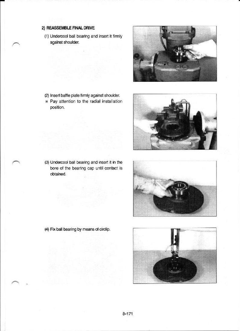 Puede incluir: Un juego de tres tazas de cer&aacute;mica con un acabado mate moteado. Las tazas son de color crema, gris claro y gris oscuro. Cada taza tiene un dise&ntilde;o simple y minimalista y un asa redondeada.