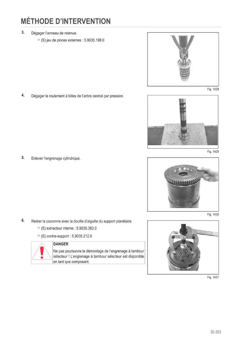 May include: A technical diagram with instructions in French, detailing mechanical procedures. The image includes close-up photos of tools and components, such as a retaining ring, bearings, and gears. The text includes warnings and part numbers.