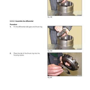 May include: Technical manual page showing the assembly of a differential. The image includes close-ups of mechanical components, including gears and rings, with text instructions. The page is from the Challenger 1000 Series.