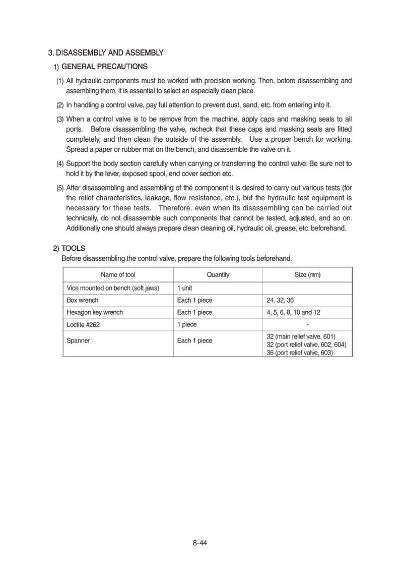 Op de afbeelding: Een pagina uit een handleiding over het demonteren en monteren van hydraulische componenten. Bevat algemene voorzorgsmaatregelen en een gereedschapslijst met maten in mm voor sleutels. Zwarte tekst op witte achtergrond.