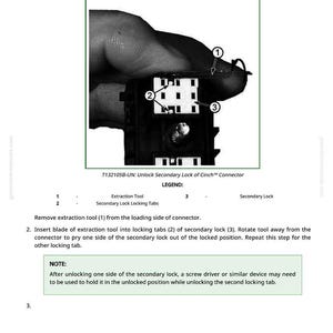 Op de afbeelding: Diagram met de vervanging van CINCH-connectoren. De afbeelding toont een close-up van een zwarte connector met genummerde onderdelen en instructies. Tekst bevat "Extraction Tool" en "Secondary Lock".