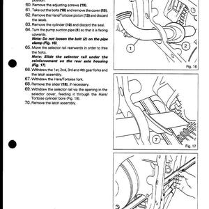 Op de afbeelding: Diagram uit een handleiding voor 6100-serie tractoren, met details over de versnellingsbak-selectierail en vorken. De zwart-wit illustraties tonen verschillende componenten en onderhoudsstappen, waaronder het verwijderen van bouten, zuigers en de vergrendelingsconstructie.