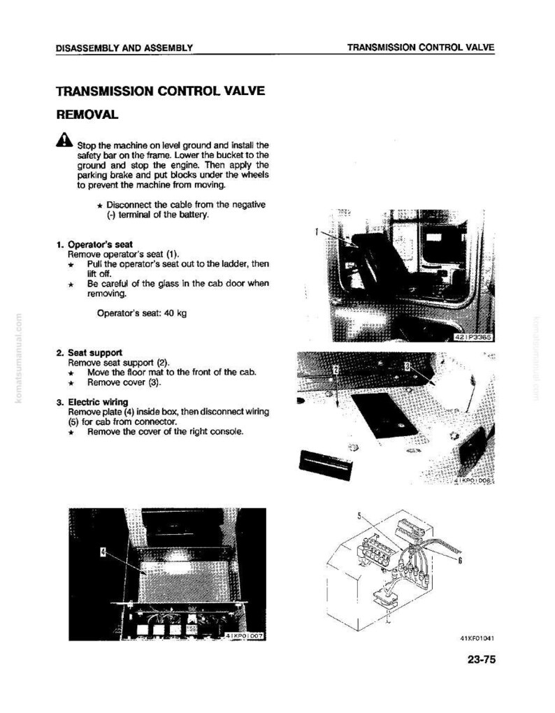 Puede incluir: Un diagrama t&eacute;cnico detallado titulado "Extracci&oacute;n de la v&aacute;lvula de control de transmisi&oacute;n" con instrucciones paso a paso. El diagrama incluye ilustraciones de componentes y procedimientos del veh&iacute;culo, como la extracci&oacute;n del asiento del operador y la desconexi&oacute;n del cableado. El asiento del operador pesa 40 kg.