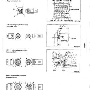 Op de afbeelding: Diagram van elektrische componenten voor auto's, inclusief connectoren, relais en sensoren. De afbeelding toont gedetailleerde illustraties van verschillende onderdelen, zoals de noodremsensor en tussenconnectoren, met labels en pinconfiguraties.