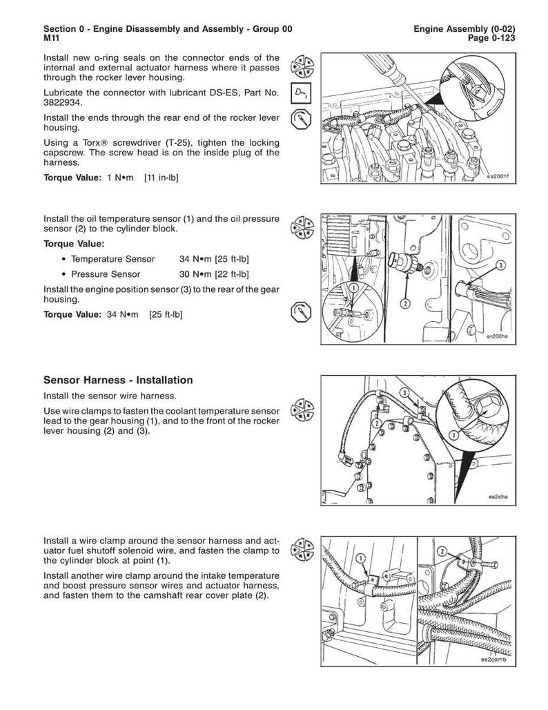Op de afbeelding: Diagram van motorassemblage met gedetailleerde instructies. Bevat stappen voor het installeren van o-ringen, sensoren en kabelbomen. Toont koppelwaarden in Newtonmeters en voet-pond. Pagina 0-123.