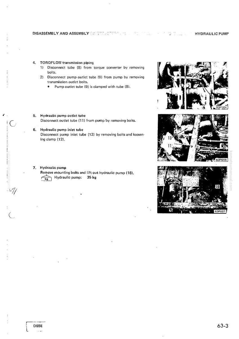 Puede incluir: Una p&aacute;gina de un manual que detalla el desmontaje y montaje de una bomba hidr&aacute;ulica. El texto incluye instrucciones para desconectar tubos y quitar pernos. La bomba hidr&aacute;ulica pesa 35 kg.