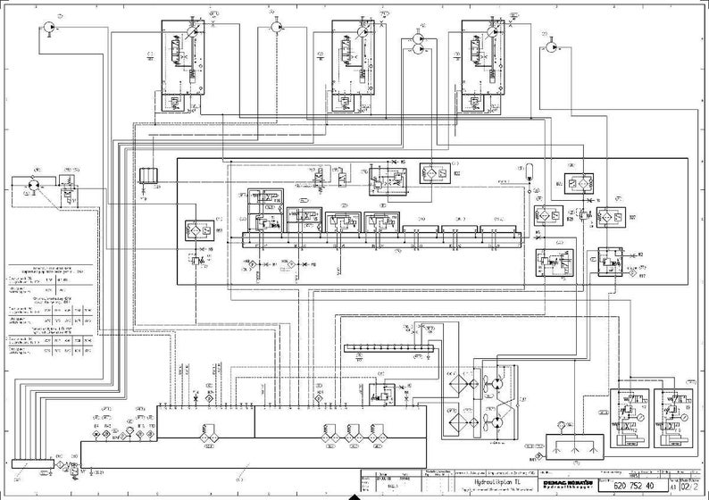 Pu&ograve; includere: Un diagramma tecnico dettagliato in bianco e nero, con una complessa rete di linee, simboli e testo. Il diagramma mostra vari componenti interconnessi da linee, probabilmente uno schema o un progetto di un sistema elettrico o meccanico.