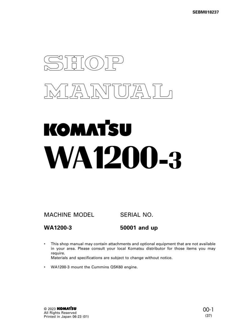 Może przedstawiać: Biała instrukcja warsztatowa z tekstem "SHOP MANUAL" pogrubioną, obrysowaną czcionką. Logo Komatsu i "WA1200-3" są wyraźnie widoczne. Instrukcja zawiera informacje o modelu maszyny i numerze seryjnym.