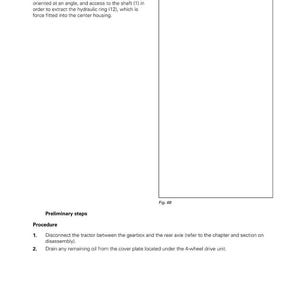 K&ouml;nnte beinhalten: Eine Seite aus einem Handbuch, die die Demontage der Vorderachse eines Traktors beschreibt. Der Text beschreibt das Entfernen der 4-Rad-Antriebskupplung und den Zugang zum Hydraulikring. Enth&auml;lt eine Abbildung und vorbereitende Schritte.
