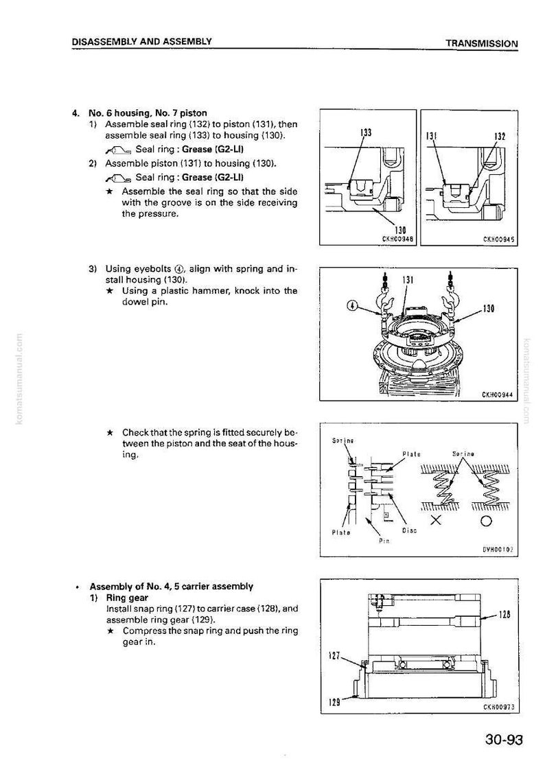 Puede incluir: Diagrama de instrucciones de desmontaje y montaje de la transmisi&oacute;n. Incluye ilustraciones del montaje del pist&oacute;n, los anillos de sellado y la instalaci&oacute;n del engranaje anular. El texto incluye n&uacute;meros de pieza y pasos para el proceso.