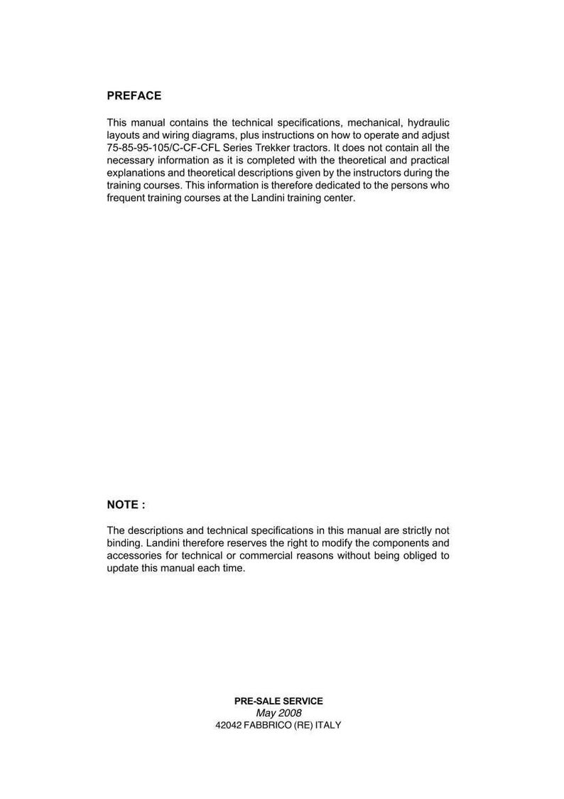 Op de afbeelding: Een witte pagina met bovenaan de titel "PREFACE", gevolgd door tekst met technische specificaties en instructies voor Trekker-tractoren. De onderkant van de pagina bevat "PRE-SALE SERVICE May 2008 42042 FABBRICO (RE) ITALY".