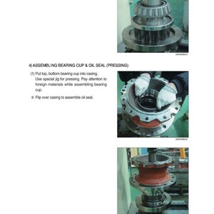 Op de afbeelding: Afbeelding die de montage van een lagerbeker en oliekeerring illustreert. Het proces omvat het samenpersen van componenten. De tekst luidt: "ASSEMBLING BEARING CUP & OIL SEAL (PRESSING)". Close-up beelden tonen de onderdelen en de montagestappen.