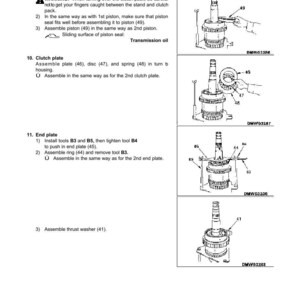 K&ouml;nnte beinhalten: Diagramm der Demontage- und Montageanweisungen des Getriebes. Enth&auml;lt Abbildungen von Kolben-, Kupplungsscheiben- und Endplattenkomponenten. Der Text enth&auml;lt Warnhinweise und schrittweise Montageverfahren. Das Dokument ist mit WA250-3L gekennzeichnet.