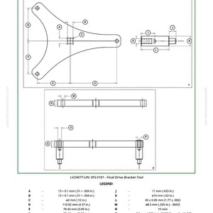 Pu&ograve; includere: Diagramma tecnico di uno strumento per staffa di trasmissione finale DFLV101. Il diagramma include misure in pollici e millimetri, con viste dettagliate dei componenti e delle dimensioni dello strumento. Il testo include la legenda e i numeri dei componenti.