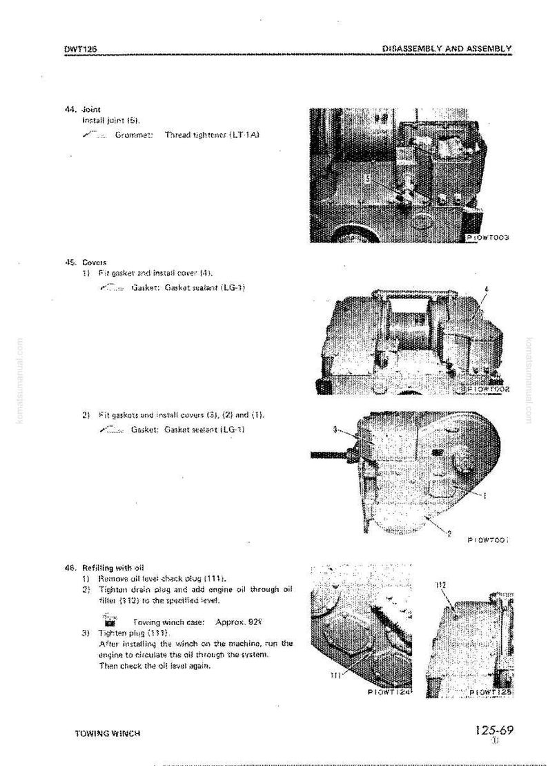 Puede incluir: Una p&aacute;gina del manual de desmontaje y montaje DWT125. La imagen muestra diagramas detallados de un cabrestante de remolque, incluyendo piezas como juntas, cubiertas y tapones. El texto incluye instrucciones para rellenar con aceite.