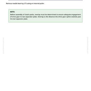 Puede incluir: Una p&aacute;gina de manual con instrucciones de texto y advertencias. El texto cubre la sustituci&oacute;n de rodamientos y el montaje del paquete de embrague. La p&aacute;gina tiene un fondo blanco con cuadros de texto verdes y morados.