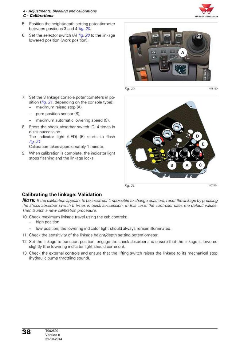 Op de afbeelding: Diagram van een Massey Ferguson tractor bedieningspaneel met gelabelde componenten. Inclusief een joystick, schakelaars en indicatielampjes. Tekstinstructies voor kalibratie zijn ook aanwezig.