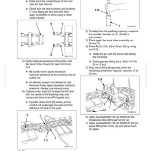 Puede incluir: Diagrama de un manual que muestra el desmontaje y montaje de un tren de rodaje y un bastidor. Incluye ilustraciones de herramientas, pasadores y eslabones, con medidas en mil&iacute;metros y fuerza en kilonewtons.