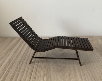 1:12 Lounge Chair - Dollhouse Furniture - DIY Kit