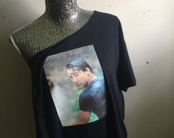 Keanu Reeves Off The Shoulder Tee Shirt Top