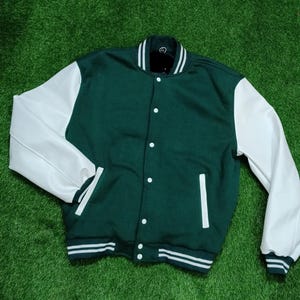 Kurtka uniwersytecka Green White Varsity, korpus z wełny, rękawy skórzane, kurtka baseballowa college&#39;u, kurtka bomberka do koszykówki, kurtka sportowa